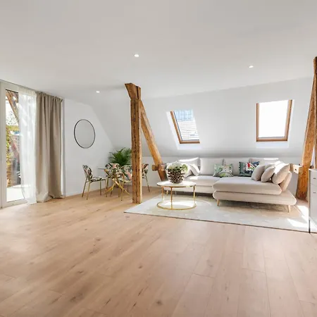 Lam Mockingbird - Terrace - Ac Apartmán